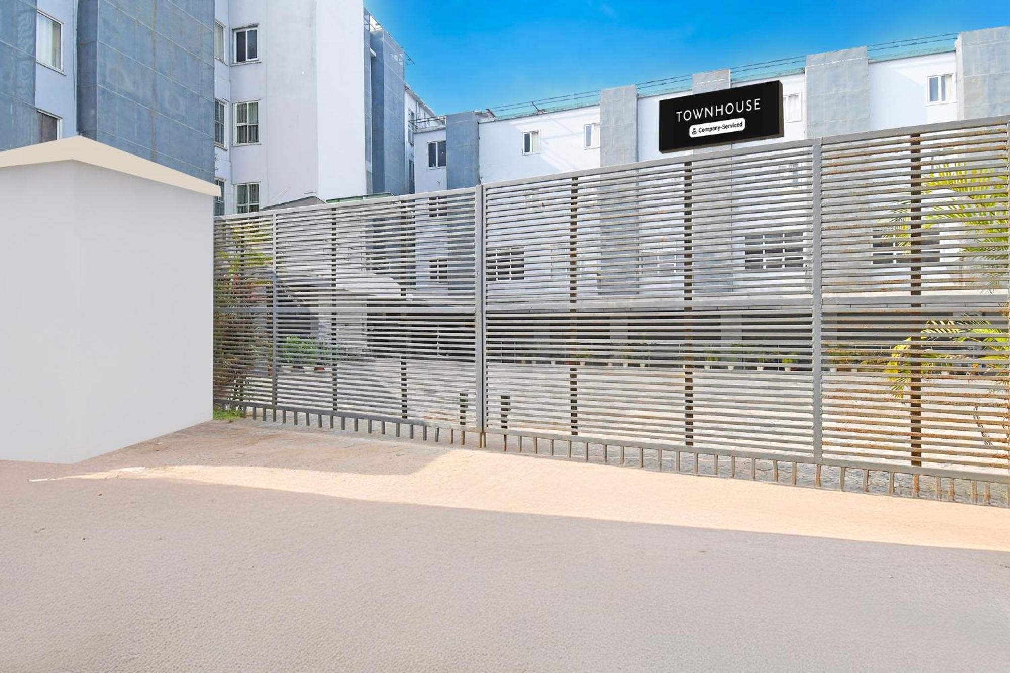 מלון בובנשוואר Super Townhouse Mancheswar Industrial Estate מראה חיצוני תמונה