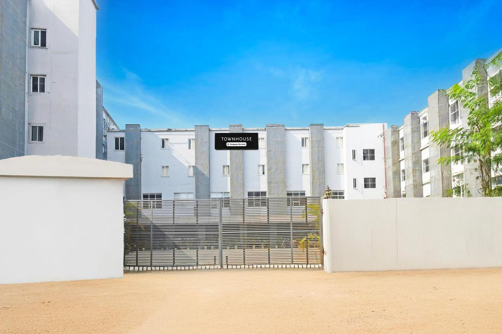 מלון בובנשוואר Super Townhouse Mancheswar Industrial Estate מראה חיצוני תמונה